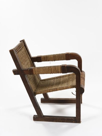null Francis JOURDAIN (1876-1958)



Armchair resting on a sled base forming armrests...
