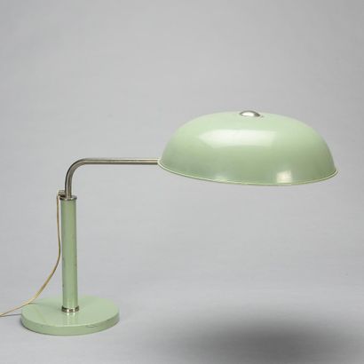 null Alfred MÜLLER (XX ème) 



Articulated table lamp model Quick with circular...