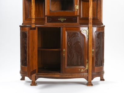 null ART NOUVEAU WORK



Display case in molded and carved mahogany with applied...