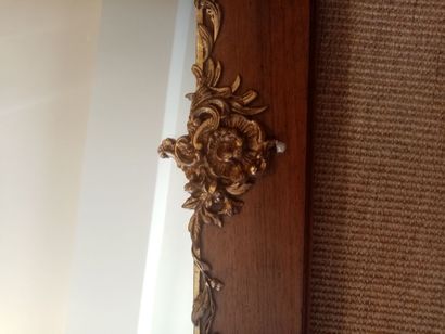 null Miroir de trumeau en bois naturel et stuc doré 

78 x 68 cm 

(petit manque...