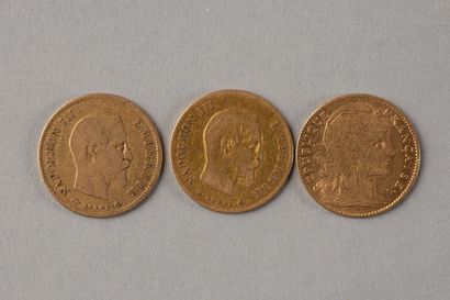 Trois pièces de 10 francs en or jaune