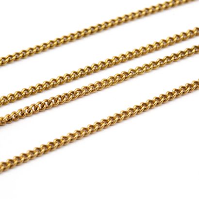 null Chain in yellow gold (750) 18K curb chain. 

Length : 80 cm. 

Weight : 15,7...