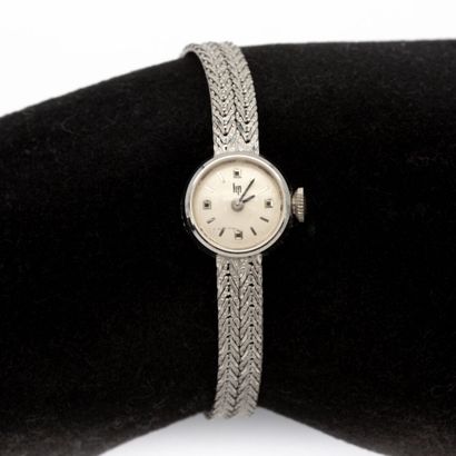 null LIP Ladies' watch, bracelet and case in 18K (750) white gold Mechanical movement....