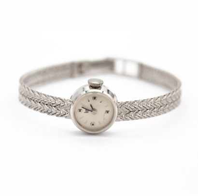 null LIP Ladies' watch, bracelet and case in 18K (750) white gold Mechanical movement....