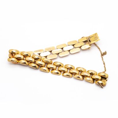Yellow gold (750) 18K diamond bridge bracelet....