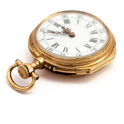 null Neck watch in 18 K (750) yellow gold. Two gold shells, winding system, monogrammed....