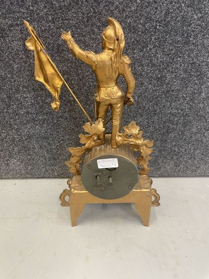 null Le cuirassier pendule en régule doré 

(accident au drapeau)

H : 44 cm