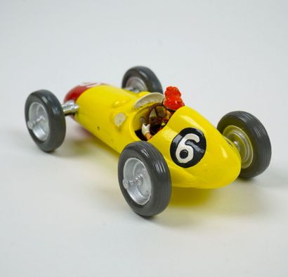 null PIXI - FRANQUIN. Spirou in his racing car N°6. Ref : 4782



Limited edition....