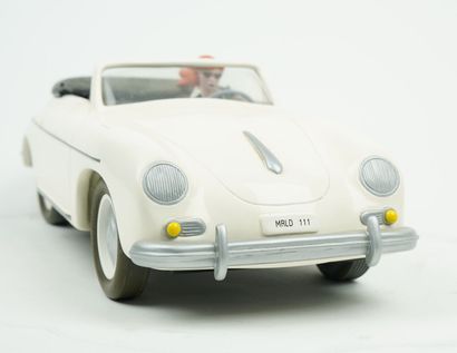 null [Figurine] AROUTCHEFF. YANN and BERTHET : Pin-Up. Dottie in the Porsche speeder...