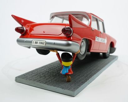  [Figurine] AROUTCHEFF. PEYO. Benoit BRISEFER et le taxi rouge. Très bon état. Dans...