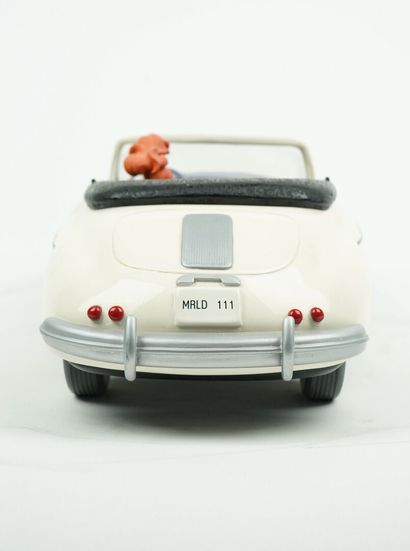 null [Figurine] AROUTCHEFF. YANN et BERTHET : Pin-Up. Dottie dans la Porsche speeder...