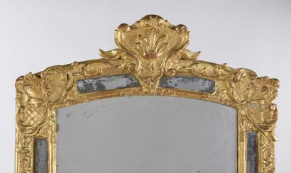 null Gilded and carved wood mirror with a shell at the center 
Louis XV period
H...