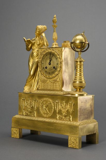 null Clock in chased and gilded bonze, decorated with an allegory of the liberal...