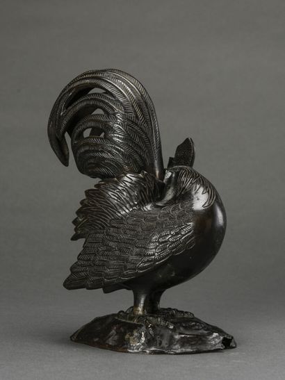 null CHINE 
Coq brule parfum 
Sujet en bronze patiné
19ème siècle
H : 24 cm l : 15...