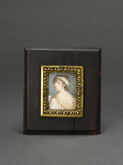 null Miniature rectangulaire figurant une femme vêtue à l'Antique 
Italie 18ème siècle.
5...