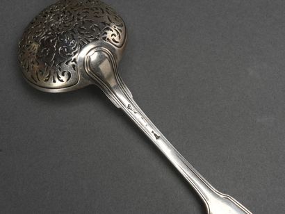 null Silver sprinkling spoon 18th century
Weight : 99.5 g 