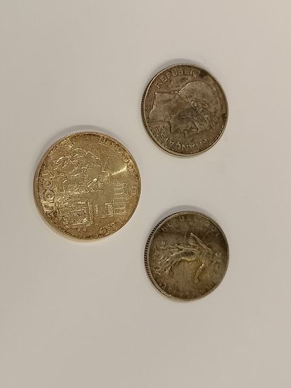 Trois pièces en argent pds: 34 ,75 gr
