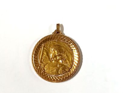 Médaille en or jaune, Jeanne d'Arc avec monture...