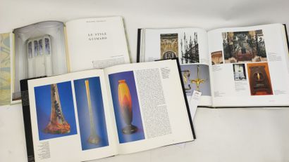 null Art Nouveau. Un ensemble de 3 volumes dont Guimard (catalogue exposition Paris...