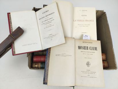 null Un ensemble de 18 volumes du XIXe ou début du XXe siècle bien reliés, dont :...