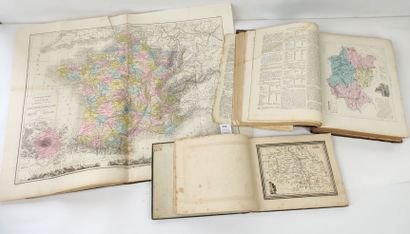 null Un ensemble de 3 atlas géographiques du XIXe siècle (accidents et manques).