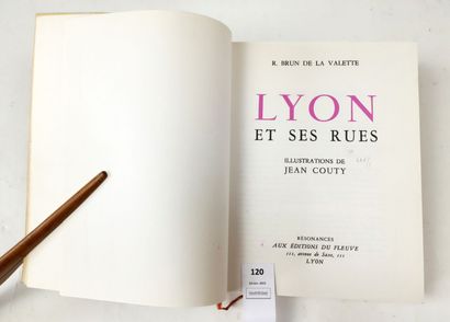 null BRUN DE LA VALETTE R. et COUTY (Jean). Lyon et ses rues. Un volume grand in-8,...