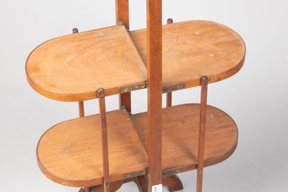 null Cake-stand in light wood 
End of 19th century
H : 76 cm 