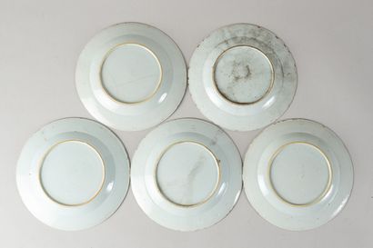 null Five porcelain plates from China 
18th century 
(chips) 