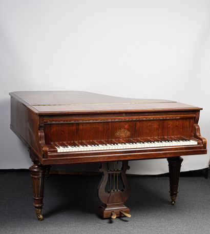 null ERARD, Rosewood veneer quarter-top piano
H. 99 cm - L. 190 cm - W. 149 cm 