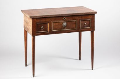 null Veneer men's dressing table, the feet are tapered. 
Directoire period. 
(Marble...