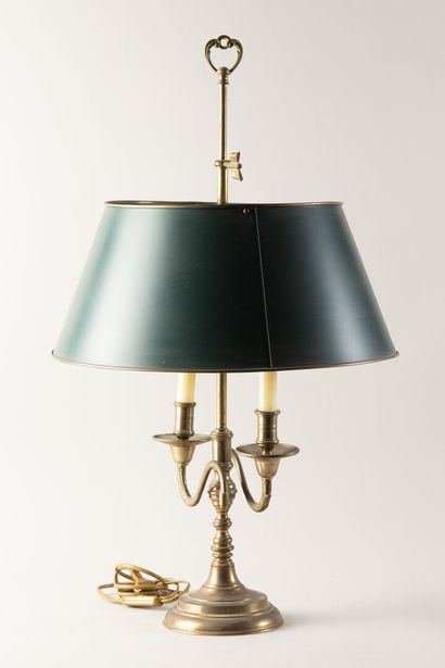 null Lamp bouillotte in brass and bronze, lampshade in green lacquered sheet metal.
Louis...