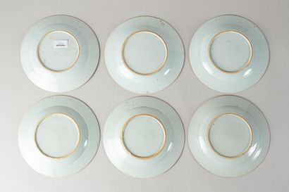 null Compagnie des Indes
Suite de six assiettes en porcelaine à décor bleu blanc