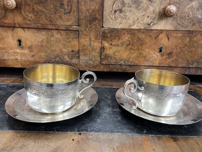 null Gallia deux tasses en thé en métal argenté 
