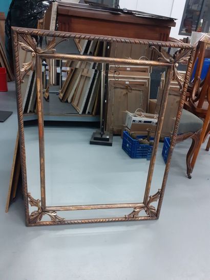 null Miroir rectangulaire en bois doré 
95 x 74 cm