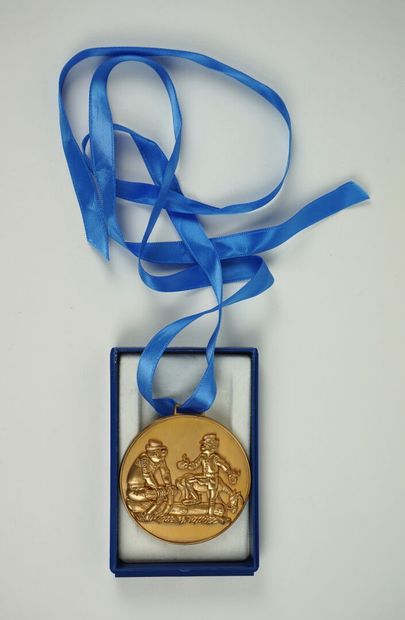 Les TUNIQUES BLEUES

Médaille en métal aspect...