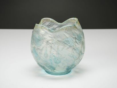 null Glassworks of PANTIN
Vase in blue and transparent glass with hot worked neck...