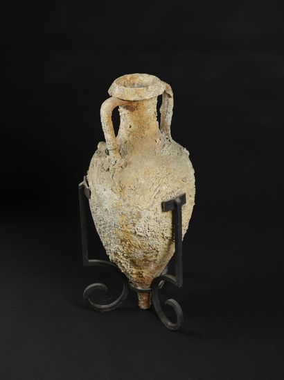 null [UNDERWATER ARCHEOLOGY]
Greek-Italian terracotta amphora, small model with a...