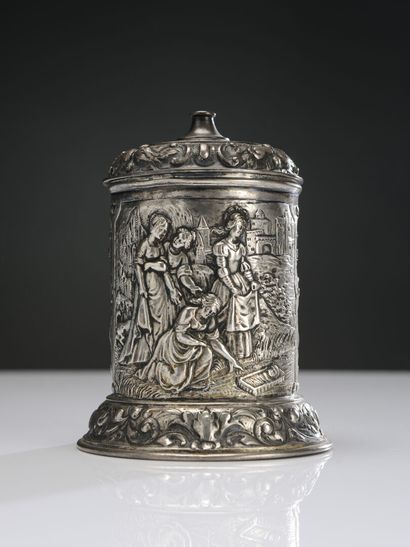 null Covered silver pot with repoussé work of moise saved from the waters
Holland...