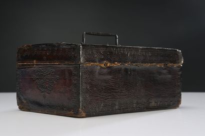 null Rectangular messenger box in Moroccan decorated with small iron, handle and...