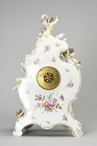 null Polychrome porcelain of Paris clock with seraphim decoration in relief (one...