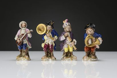null Porcelaine de SAXE
Orchestre de singes musiciens, comprenant un chef d'orchestre...