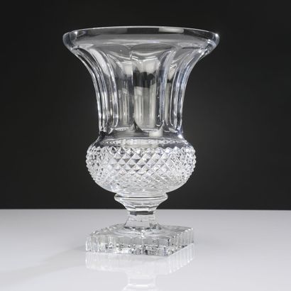 SAINT LOUIS Cut crystal vase of Medici shape
H...