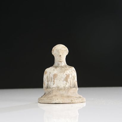 Bust of female statuette
Beige terracotta...