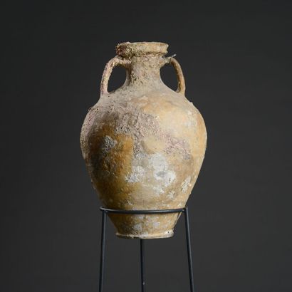 null [UNDERWATER ARCHEOLOGY]
Terracotta wine amphora of the "Gallic" type, similar...