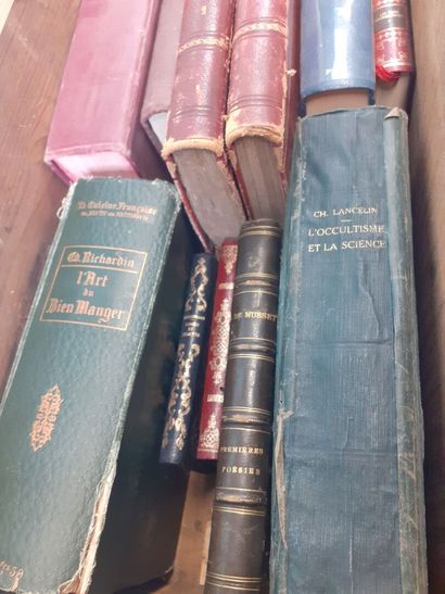 null Lot de livres divers dont les médecins de la mort et Histoire de Louis Philippe...