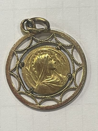 null Médaille de baptème en métal doré
