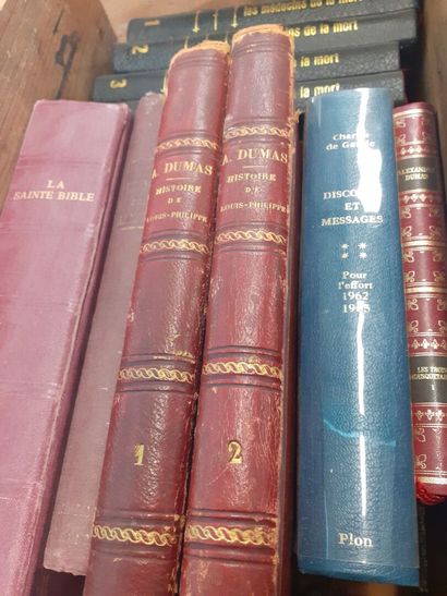 null Lot de livres divers dont les médecins de la mort et Histoire de Louis Philippe...