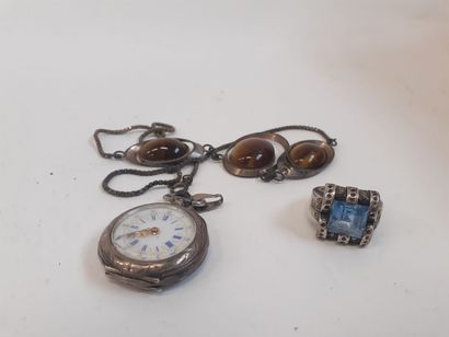 null Montre de poche en argent, collier en argent avec trois oeils d etigre, bague...