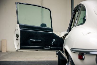 null 1972 - Jaguar Type-E Série 3 V12 coupé 

Titre de circulation français
Châssis...