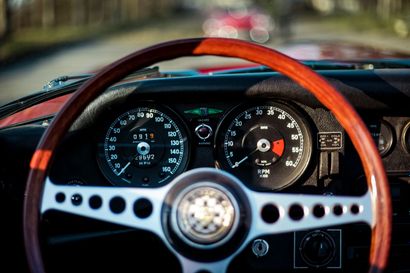 null 1969 - Jaguar E-Type Series 2 4.2L roadster 

US registration / Certificate...